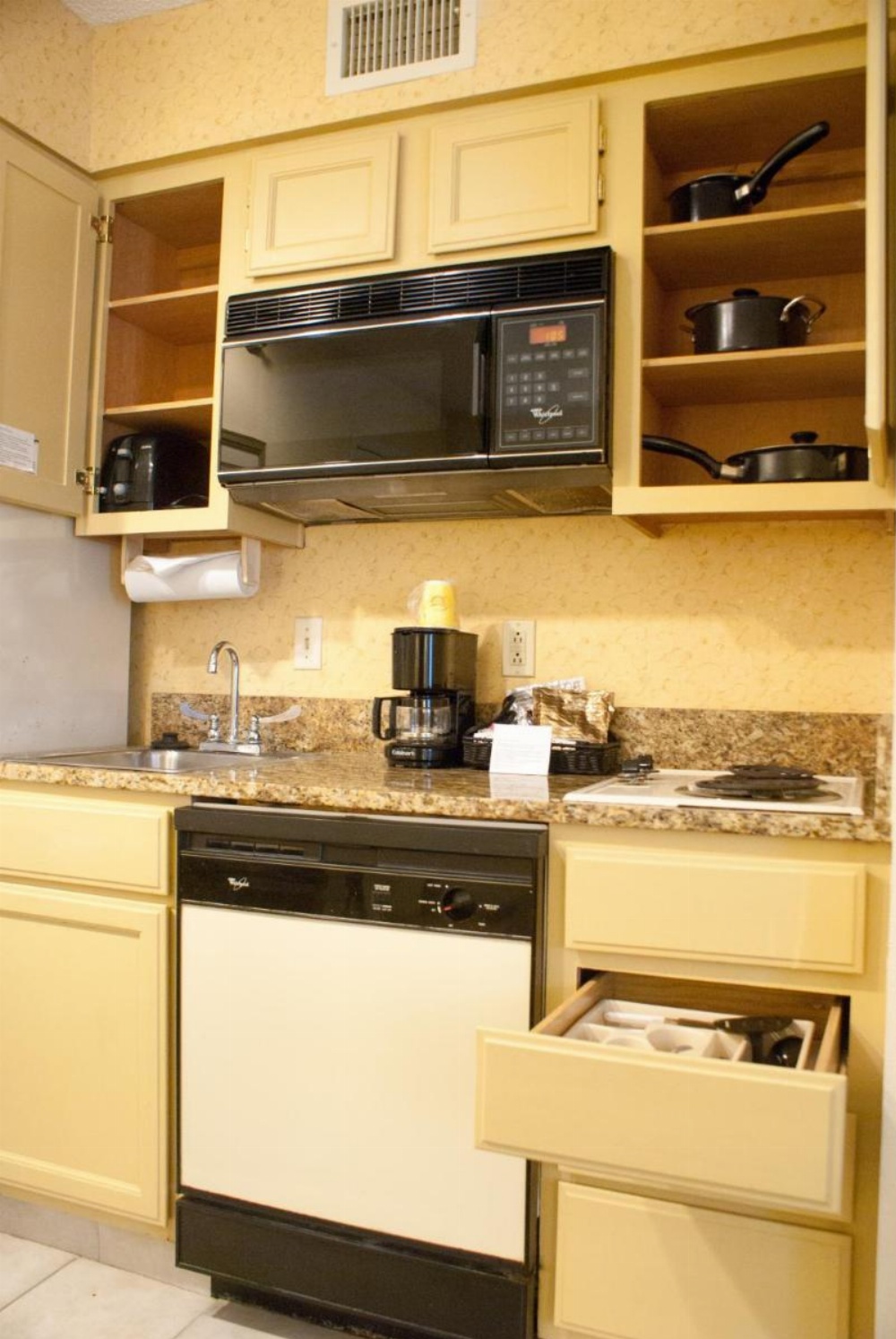 Hawthorn Suites by Wyndham Jacksonville Image 38