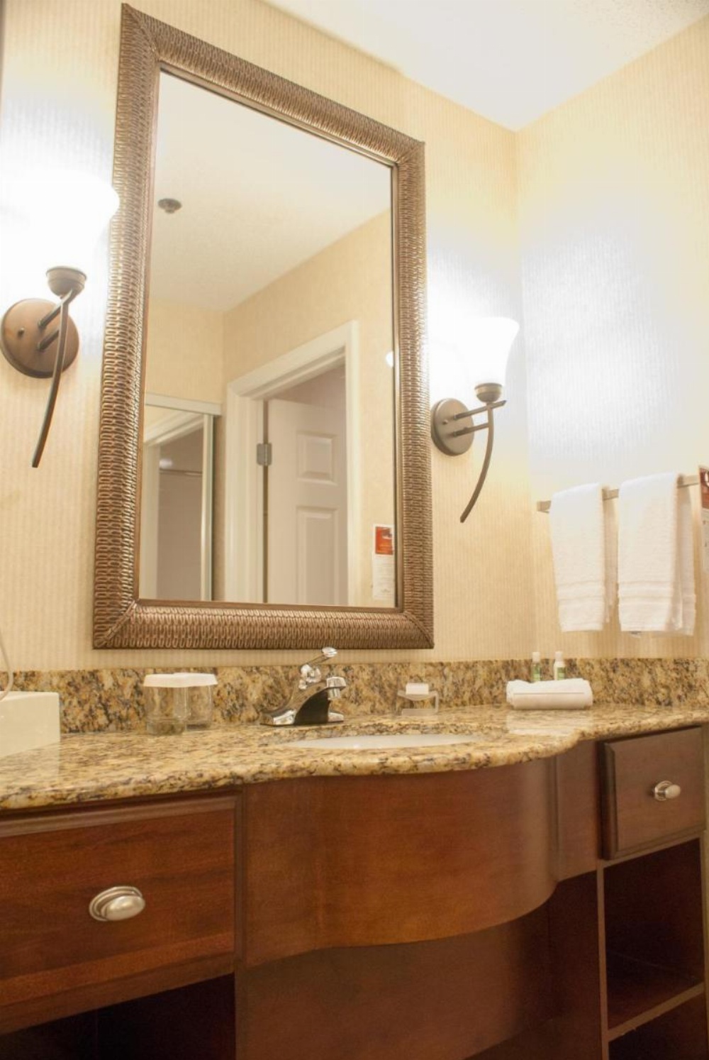 Hawthorn Suites by Wyndham Jacksonville Image 7